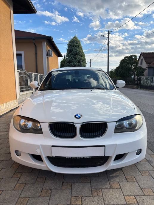 BMW 118d Sport - LCI - ORG M PAKET - REG 1 GOD - PRILIKA!!!, fotografija 3