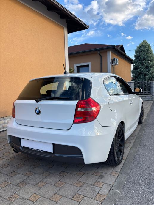 BMW 118d Sport - LCI - ORG M PAKET - REG 1 GOD - PRILIKA!!!, fotografija 7