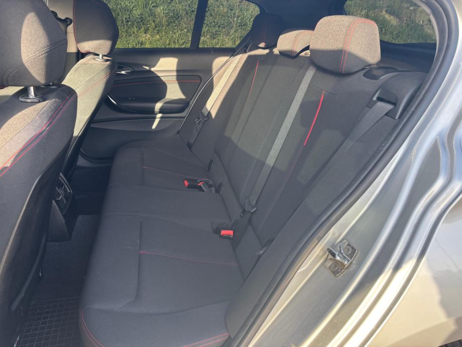 BMW serija 1 118d Sport, fotografija 6