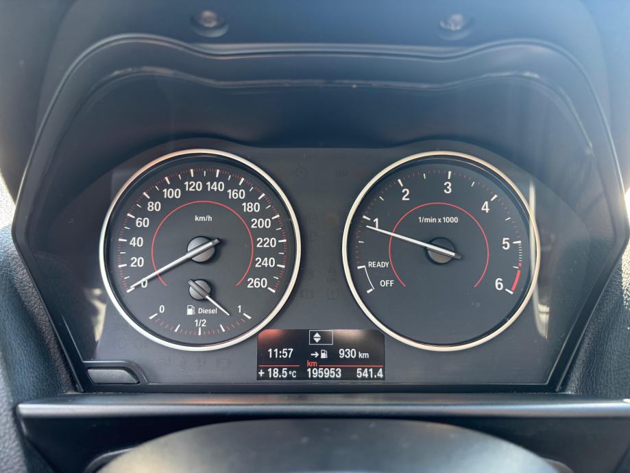 BMW serija 1 118d Sport, fotografija 9