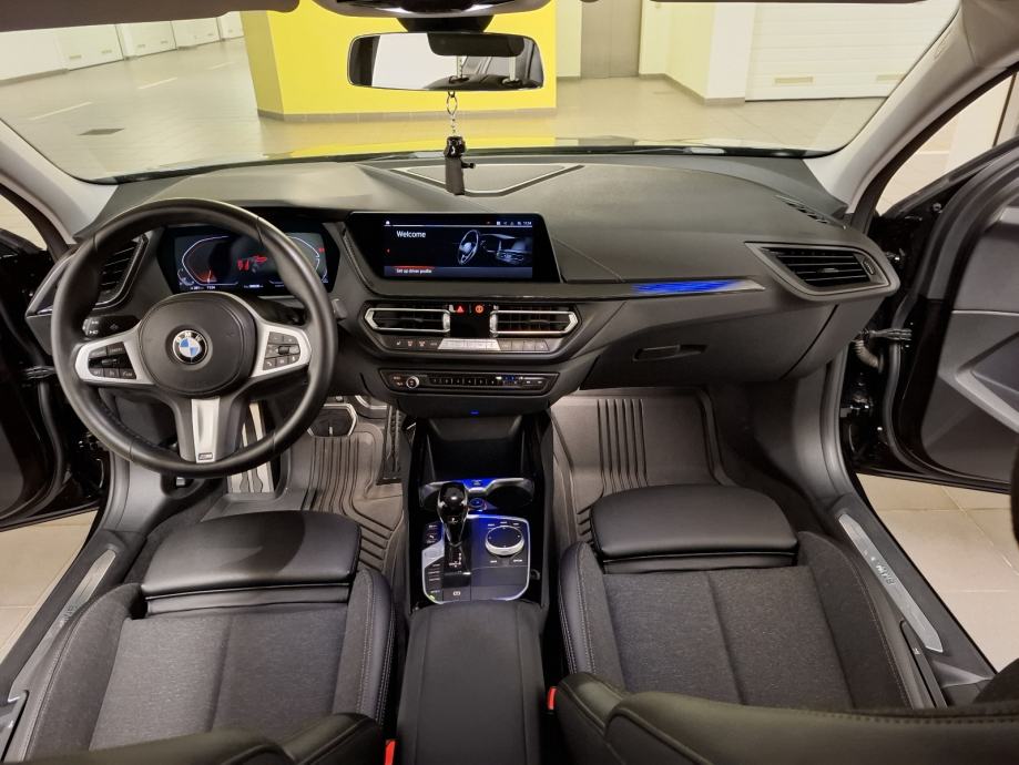 BMW serija 1 118i automatik, fotografija 18