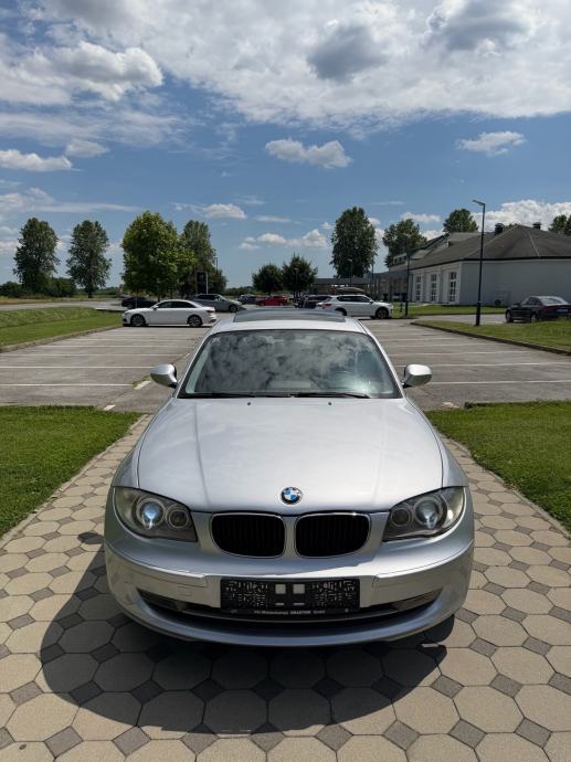 BMW serija 1 118i reg:05/2027, fotografija 8