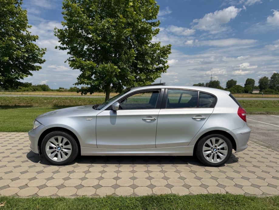BMW serija 1 118i reg:05/2027, fotografija 6