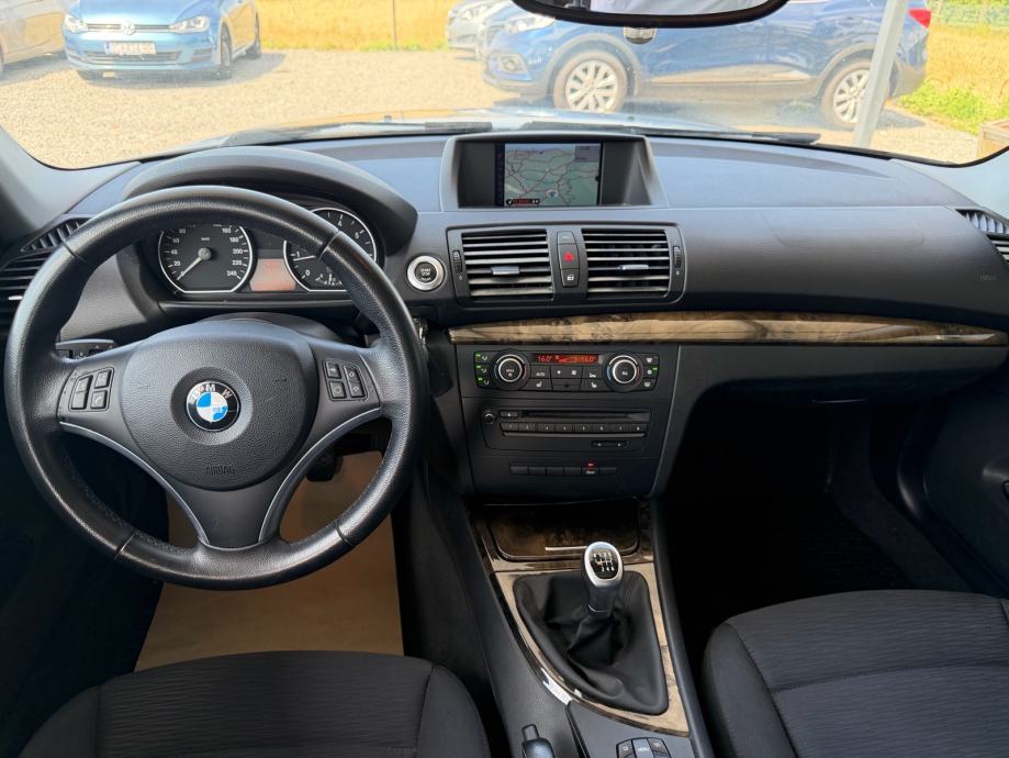 BMW serija 1 118i reg:05/2027, fotografija 11