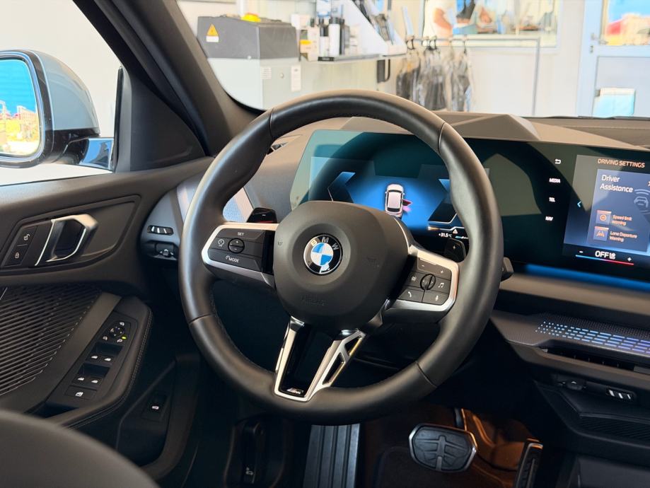 BMW serija 1 120 automatik M-sport PRO, fotografija 9