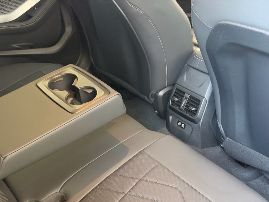 BMW serija 1 120 automatik M-sport PRO, fotografija 18