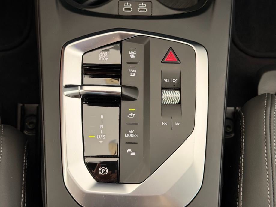 BMW serija 1 120 automatik M-sport PRO, fotografija 15