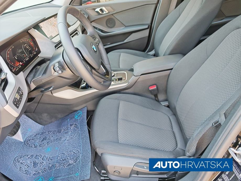 BMW SERIJA 1 120D ADVANTAGE 140KW AT8 - Jamstvo 15 mjeseci, 23.890,00, fotografija 12