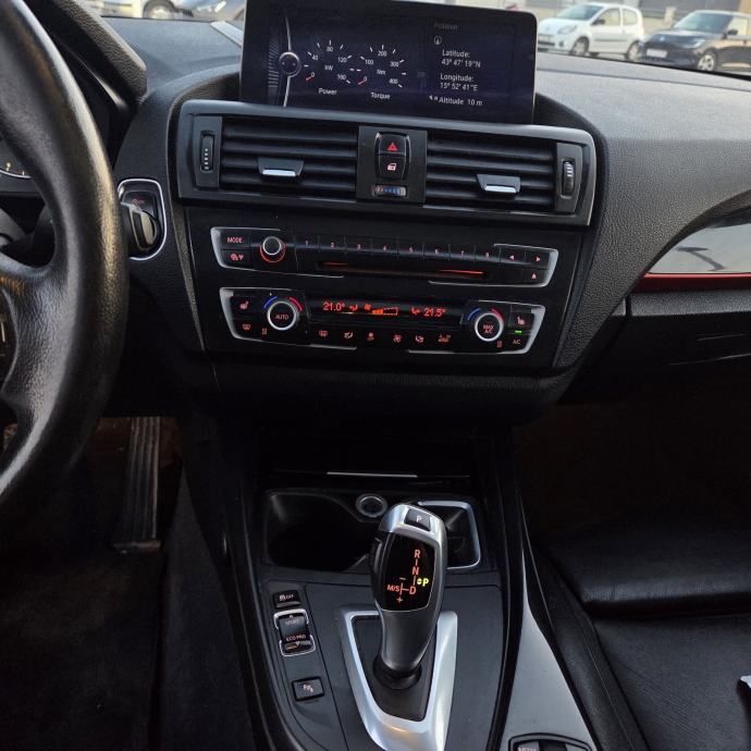 BMW serija 1 120d Sport automatik, fotografija 7