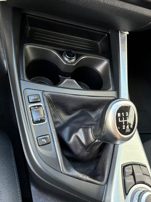 BMW serija 1 125d Sport, fotografija 12