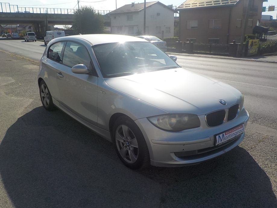 BMW serija 1 18 D⭐️143 ks⭐️NAVIGACIJA⭐️VELIKI SERVIS⭐️REG.8/27⭐️, fotografija 2