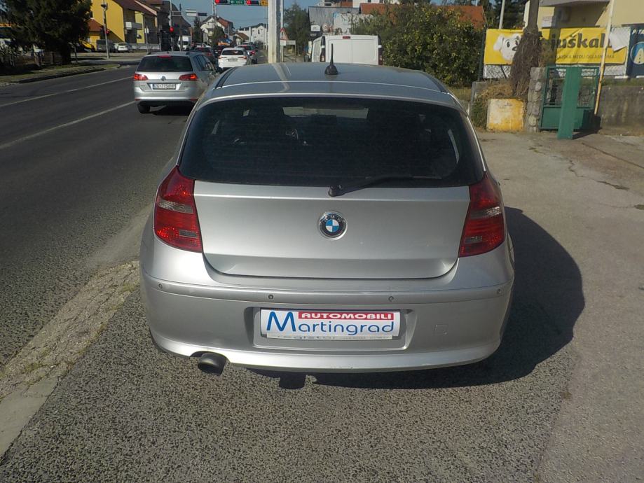 BMW serija 1 18 D⭐️143 ks⭐️NAVIGACIJA⭐️VELIKI SERVIS⭐️REG.8/27⭐️, fotografija 7
