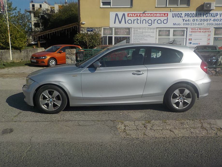 BMW serija 1 18 D⭐️143 ks⭐️NAVIGACIJA⭐️VELIKI SERVIS⭐️REG.8/27⭐️, fotografija 5