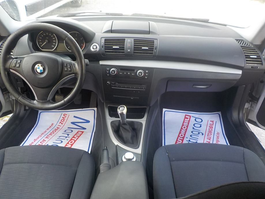 BMW serija 1 18 D⭐️143 ks⭐️NAVIGACIJA⭐️VELIKI SERVIS⭐️REG.8/27⭐️, fotografija 20