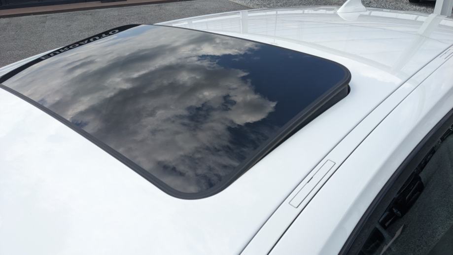 BMW SERIJA 1 M PAKET 120d XDRIVE SPORT, fotografija 4