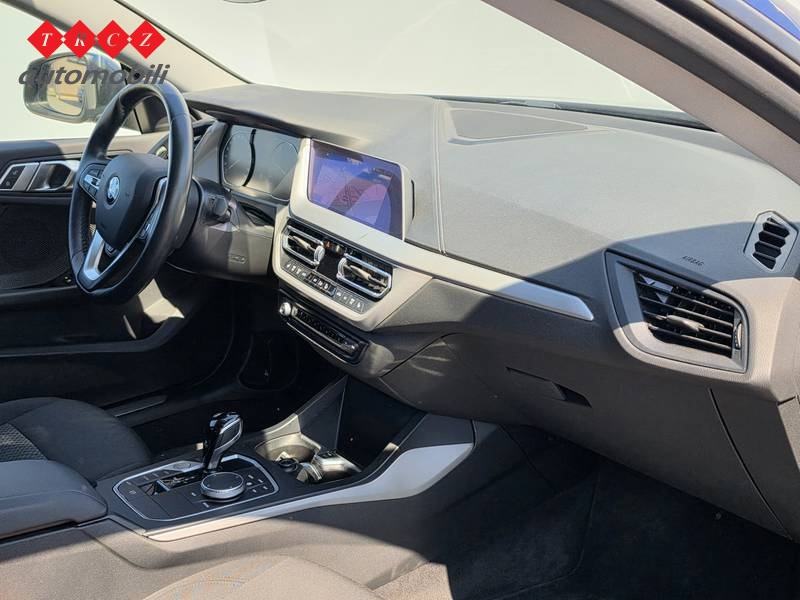 BMW serija 2 216d automatik, fotografija 6