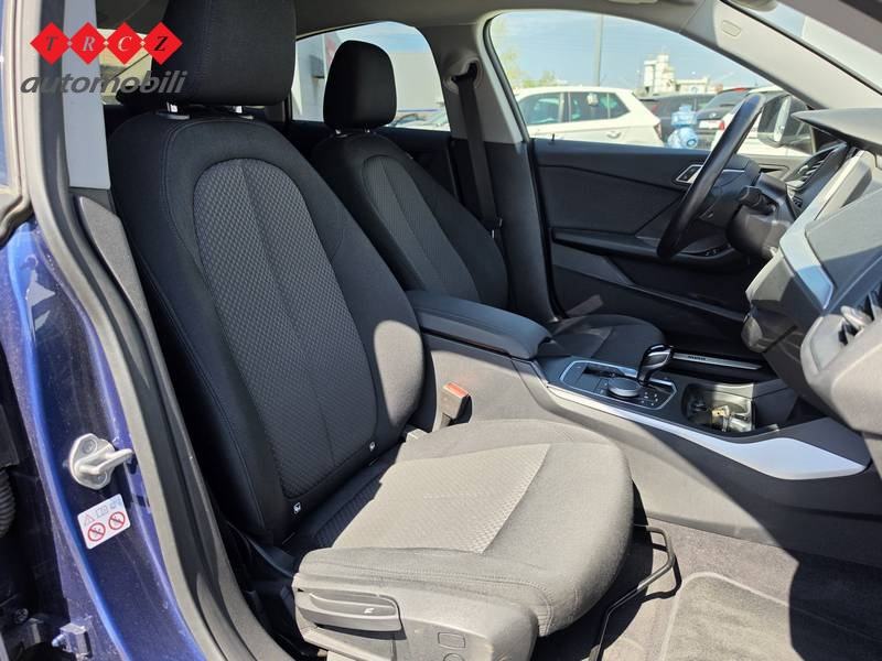 BMW serija 2 216d automatik, fotografija 7