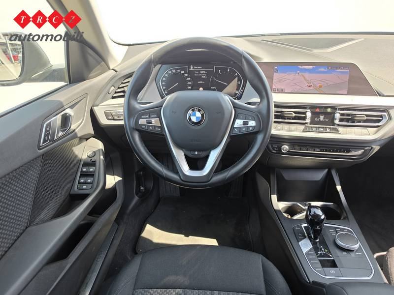 BMW serija 2 216d automatik, fotografija 9