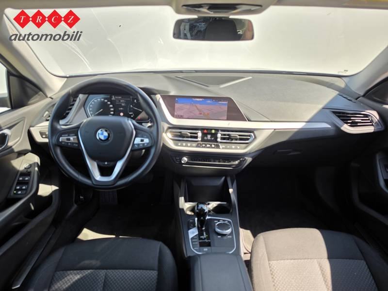 BMW serija 2 216d automatik, fotografija 8