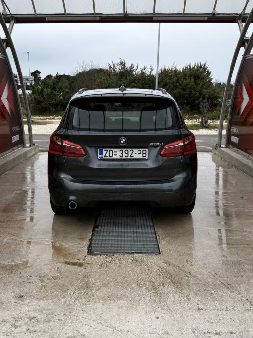 BMW serija 2//216d//Manualni//10 990€ s PDV//Fulll servis//Reg 06/27//, pogled izvana - slika 5