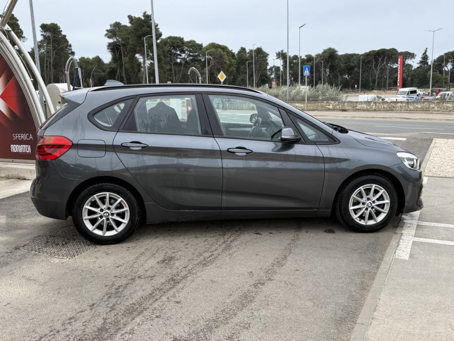 BMW serija 2//216d//Manualni//10 990€ s PDV//Fulll servis//Reg 06/27//, fotografija 6