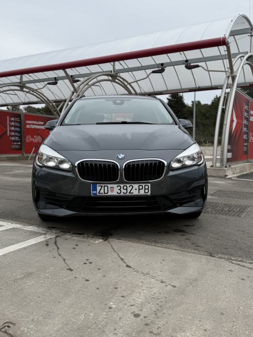 BMW serija 2//216d//Manualni//10 990€ s PDV//Fulll servis//Reg 06/27//, pogled izvana - slika 4