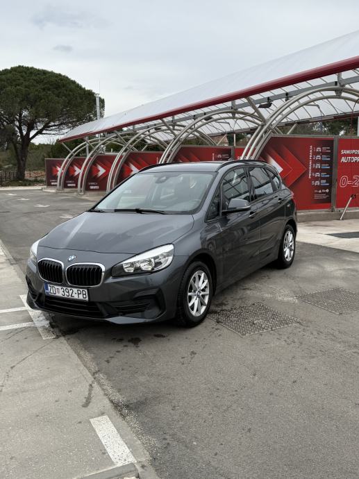 BMW serija 2//216d//Manualni//10 990€ s PDV//Fulll servis//Reg 06/27//, pogled izvana - slika 2