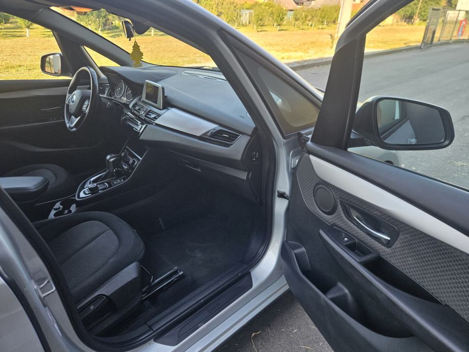 BMW serija 2 Active Tourer 218d automatik, fotografija 10