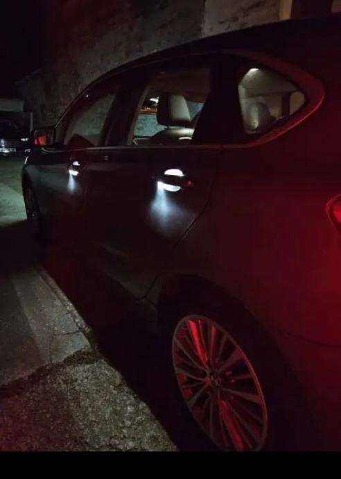 BMW serija 2 Active Tourer 218d automatik, fotografija 9