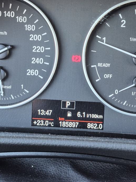 BMW serija 2 Active Tourer 218d automatik,dva seta kotača, fotografija 8