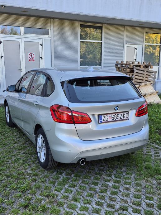 BMW serija 2 Active Tourer 218d automatik,dva seta kotača, fotografija 4
