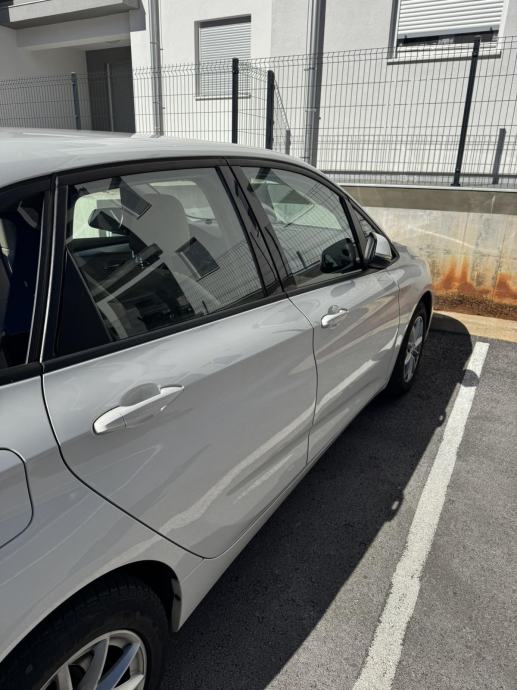 BMW serija 2 Active Tourer 218d automatik, fotografija 3