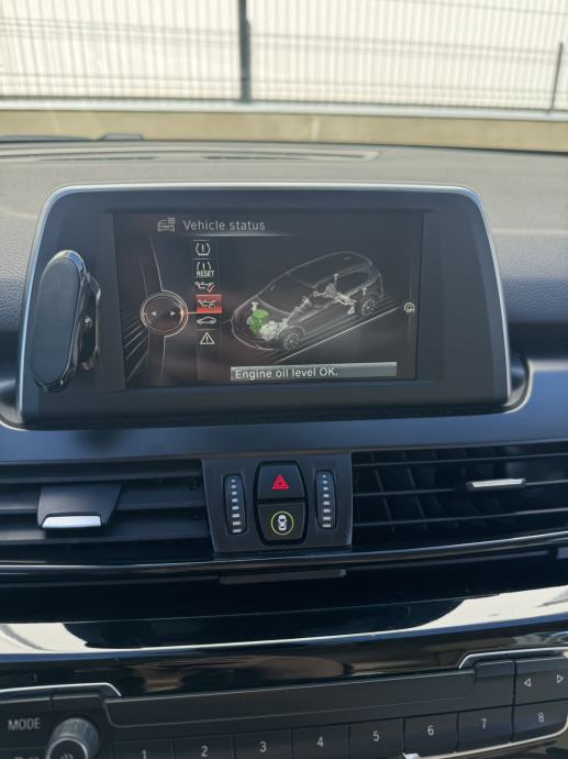 BMW serija 2 Active Tourer 218d automatik, fotografija 5