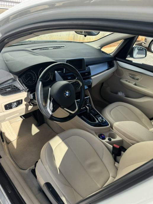 BMW serija 2 Active Tourer 218d automatik, fotografija 7