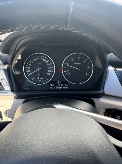 BMW serija 2 Active Tourer 218d automatik, fotografija 8