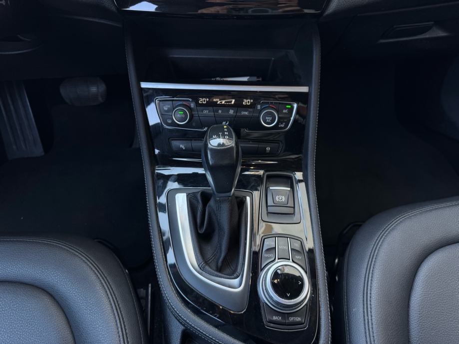 BMW serija 2 Active Tourer 218d LEASING BEZ UČEŠĆA I BEZ JAMACA, fotografija 12