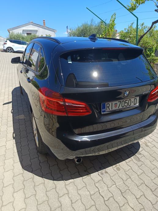 BMW serija 2 Active Tourer 218d, fotografija 3