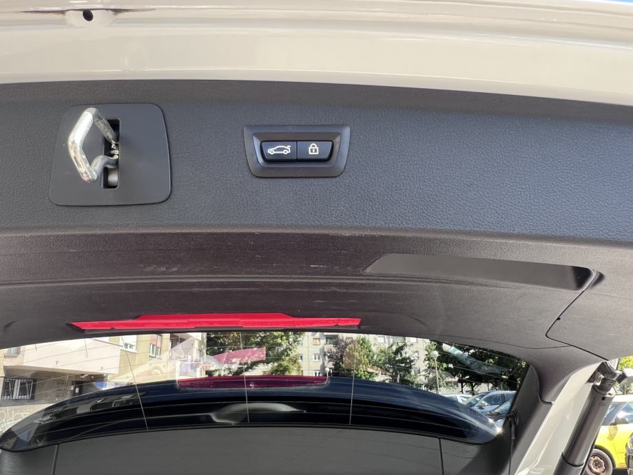 BMW serija 2 Active Tourer 225xe, panoramski krov, REG. DO 29.9.2027., fotografija 7