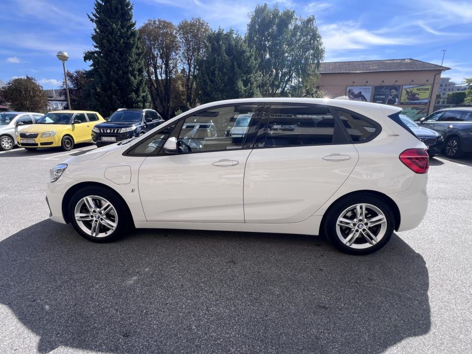BMW serija 2 Active Tourer 225xe, panoramski krov, REG. DO 29.9.2027., fotografija 4