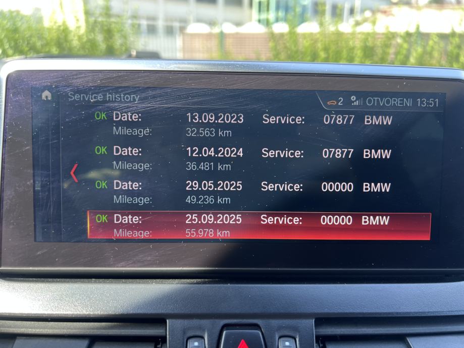 BMW serija 2 Active Tourer 225xe, panoramski krov, REG. DO 29.9.2027., fotografija 12