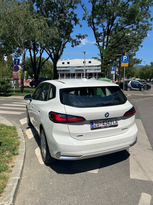 BMW serija 2 Active Tourer X-drive225e najnoviji model, fotografija 2