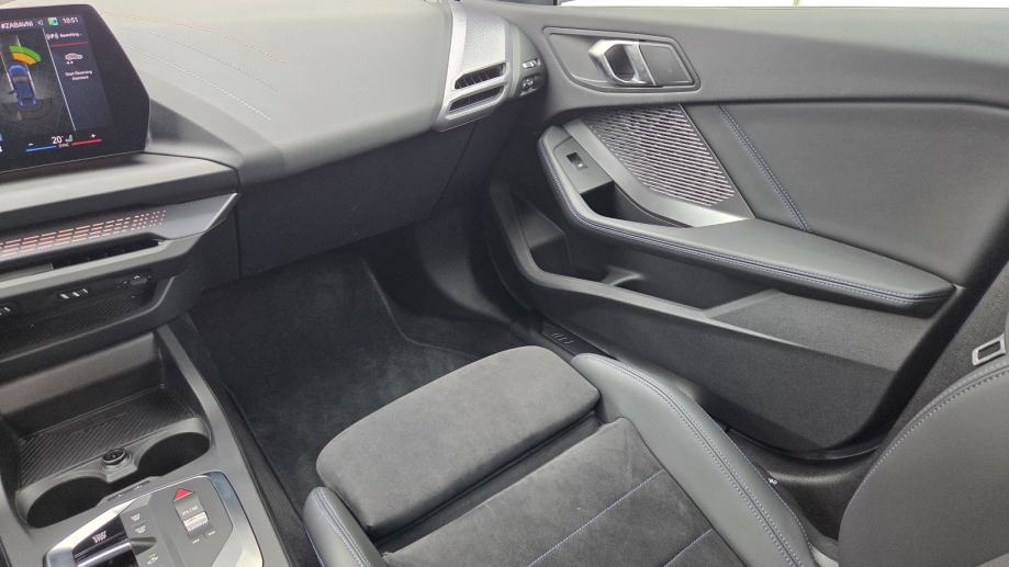 BMW serija 2 Gran Coupe 220 Automatik M-Paket *** 5.400 km ***, fotografija 10