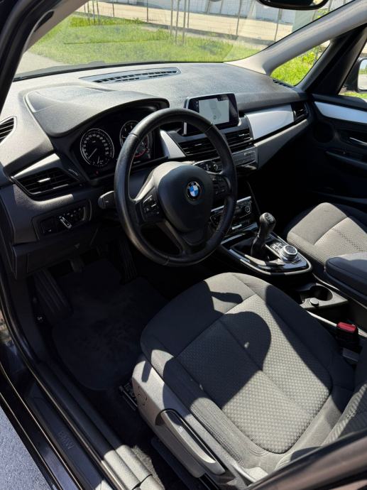 BMW serija 2 Gran Tourer 216d, 10/2022. servisna povjest komplet u BMW, fotografija 8