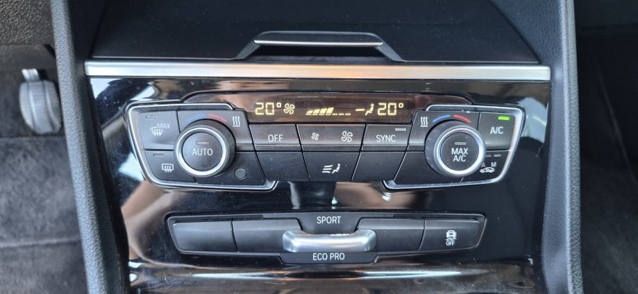 BMW 216d Active Tourer, 6 BRZINA, AUT. KLIMA, TEMP, MODOVI VOZNJE..., fotografija 17