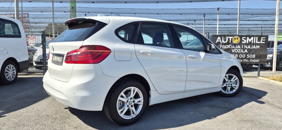 BMW 216d Active Tourer, 6 BRZINA, AUT. KLIMA, TEMP, MODOVI VOZNJE..., fotografija 6