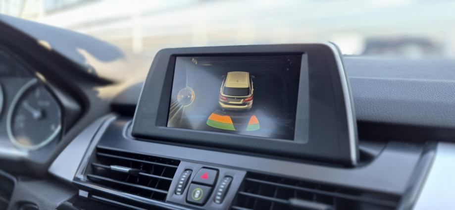 BMW 216d Active Tourer, 6 BRZINA, AUT. KLIMA, TEMP, MODOVI VOZNJE..., fotografija 15
