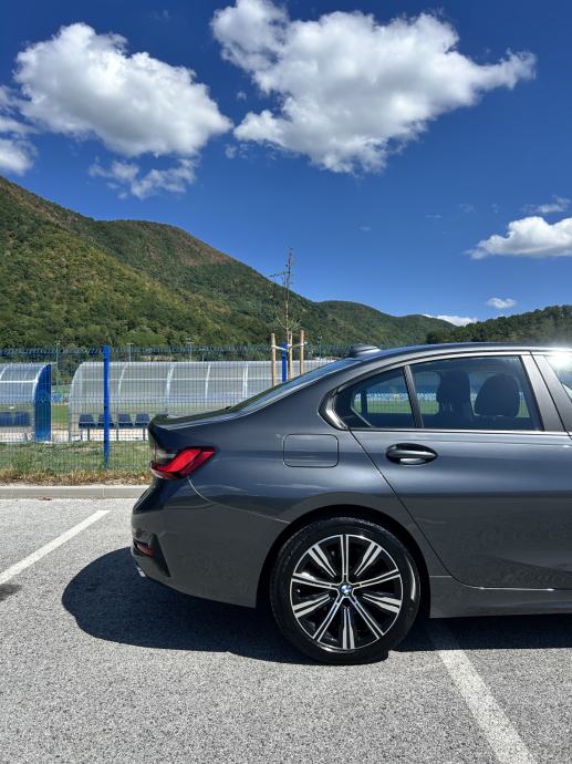 BMW serija 3 G20 2022. godište, fotografija 4
