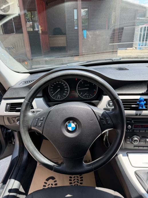 BMW serija 3 316d,Reg 12/26,Top stanje!!!, fotografija 17