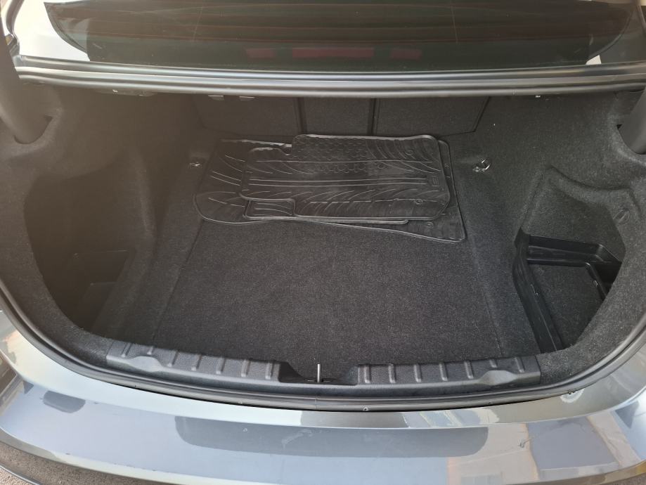 BMW serija 3 316d, fotografija 15
