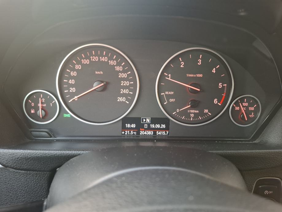 BMW serija 3 316d, fotografija 16